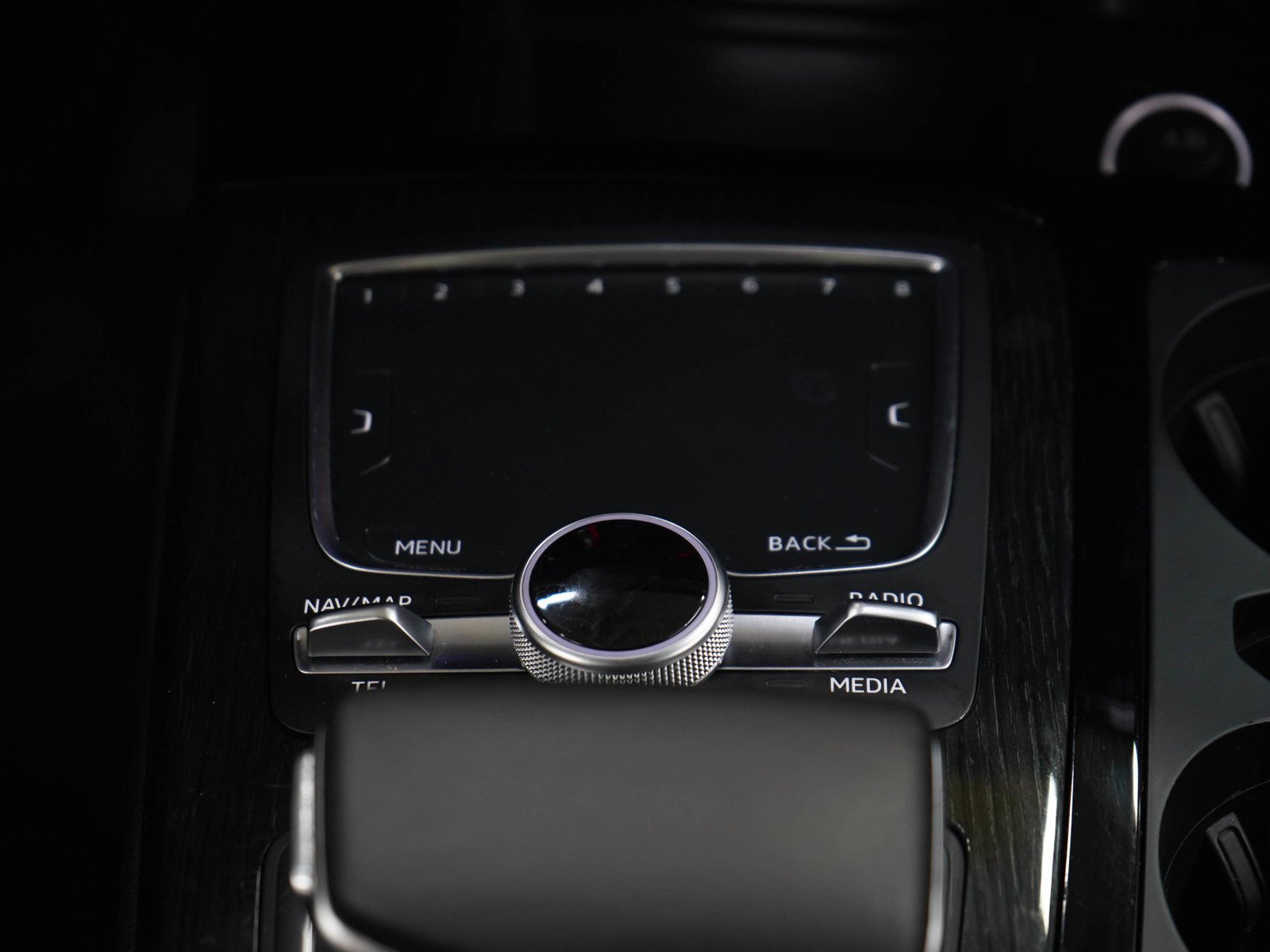 Used 2017 White Audi quattro image 23