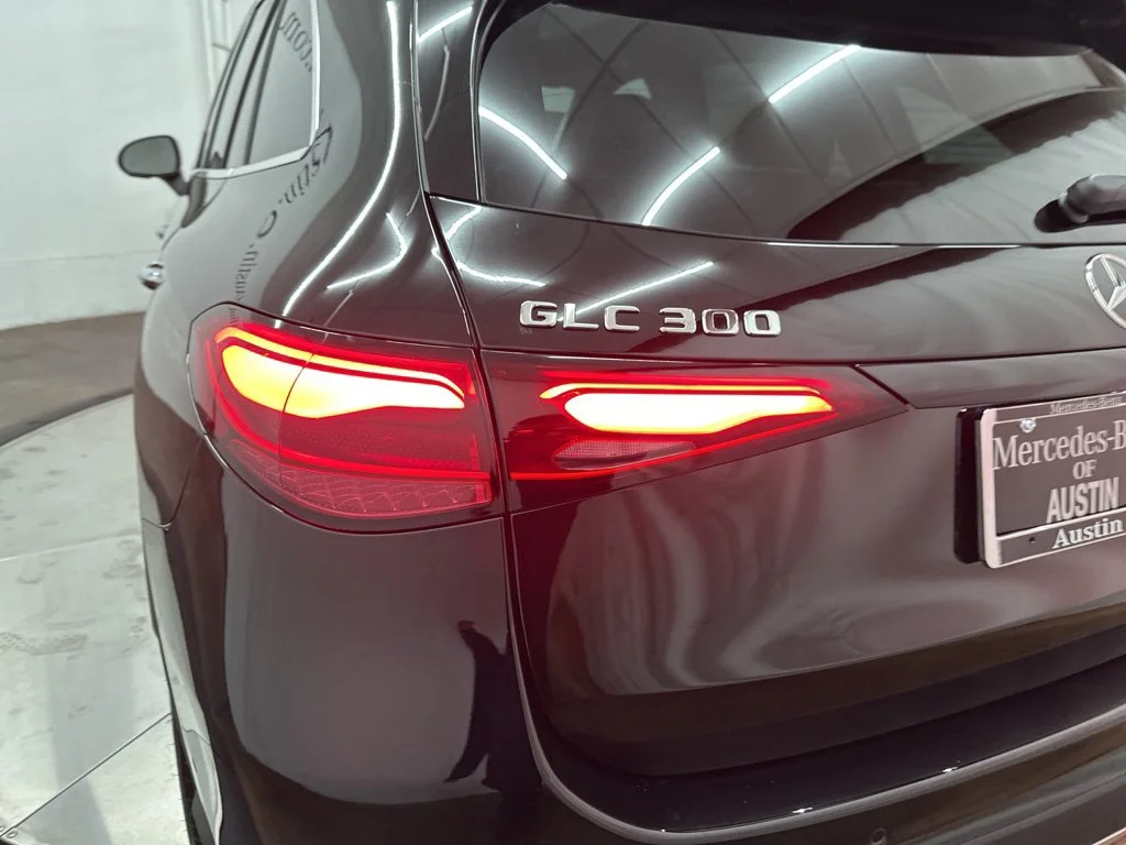 Used 2026 Black Mercedes-Benz GLC 300 image 29