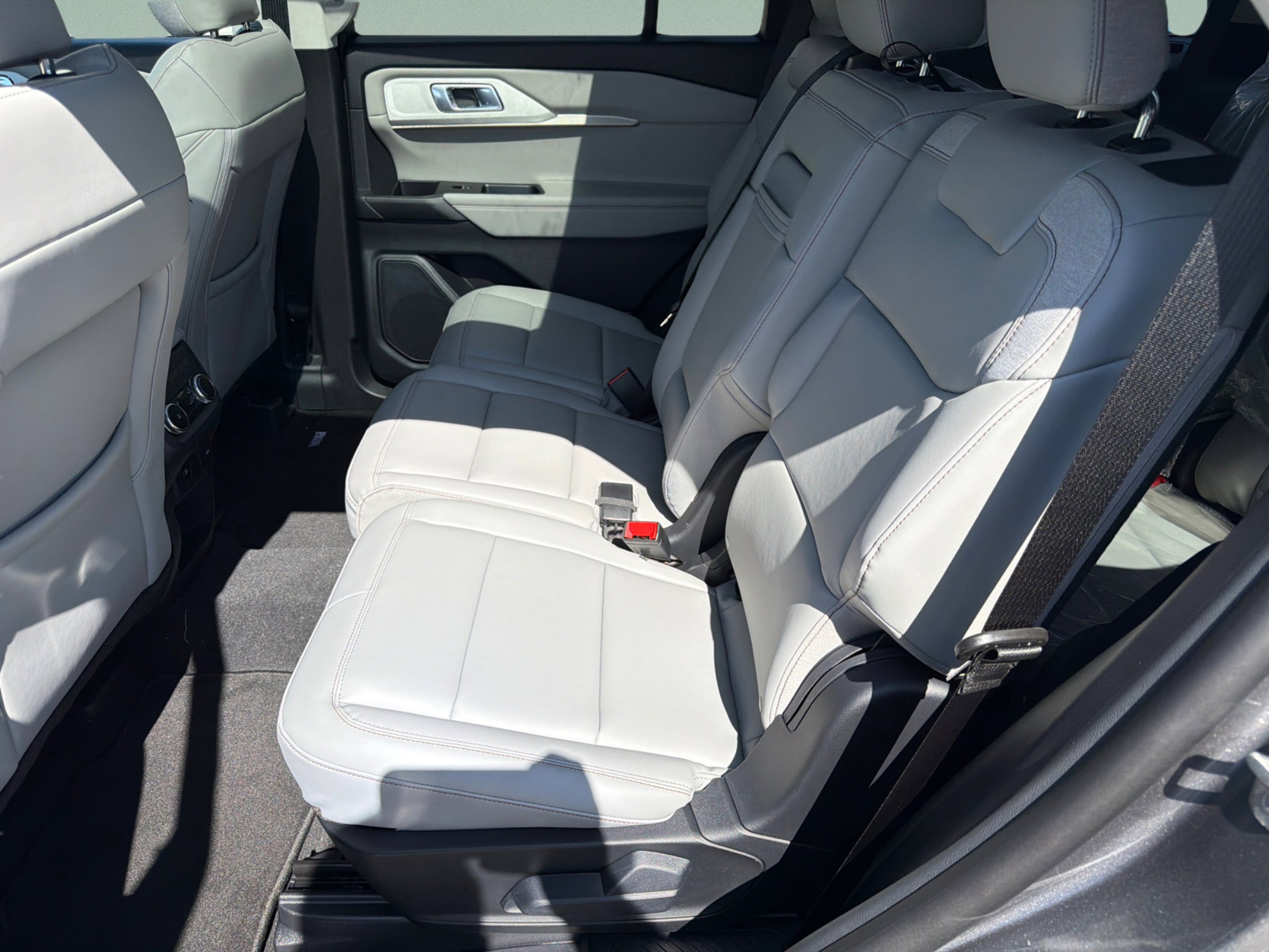 Used 2026 Carbonized Gray Metallic Ford Active image 11