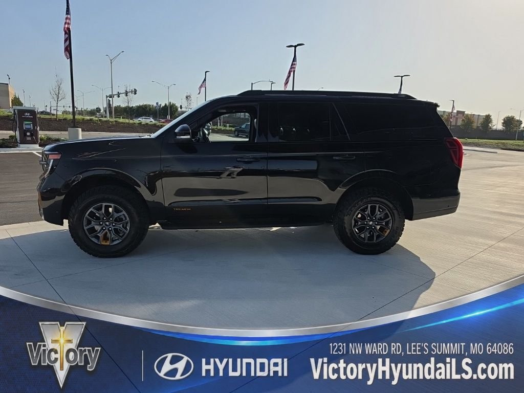 Used 2025  Ford Tremor image 2