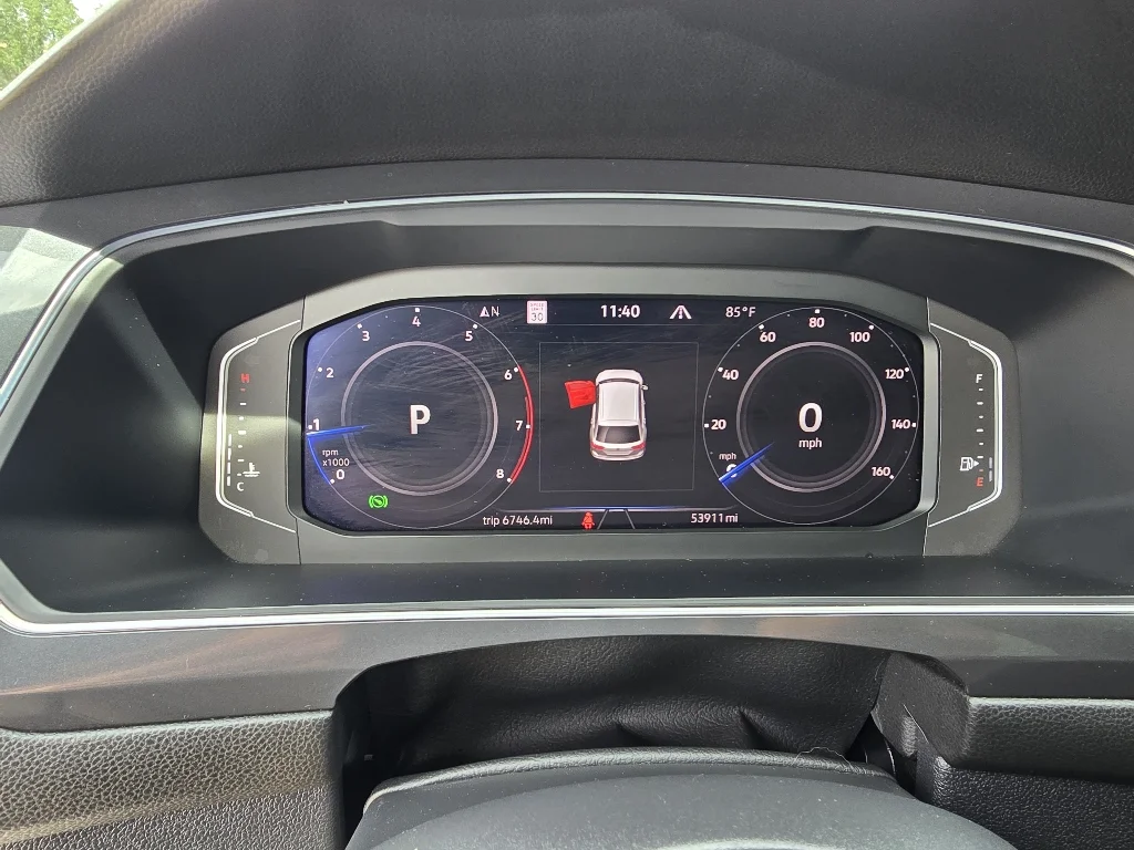 Used 2022 Oryx White Pearl Volkswagen SEL R-Line image 18
