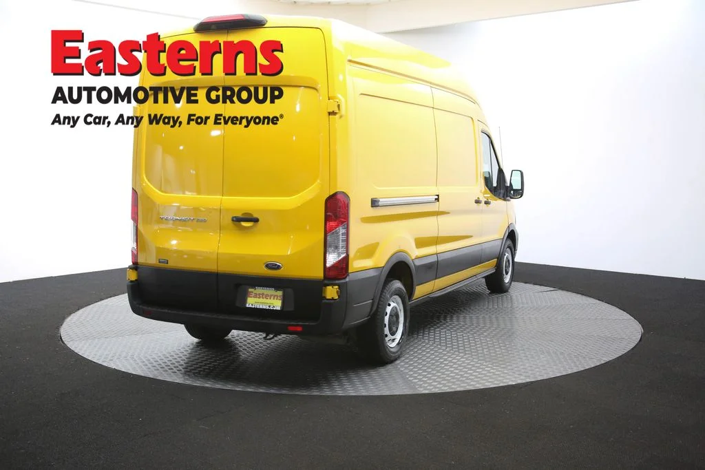 Used 2021 Yellow Ford Base image 41