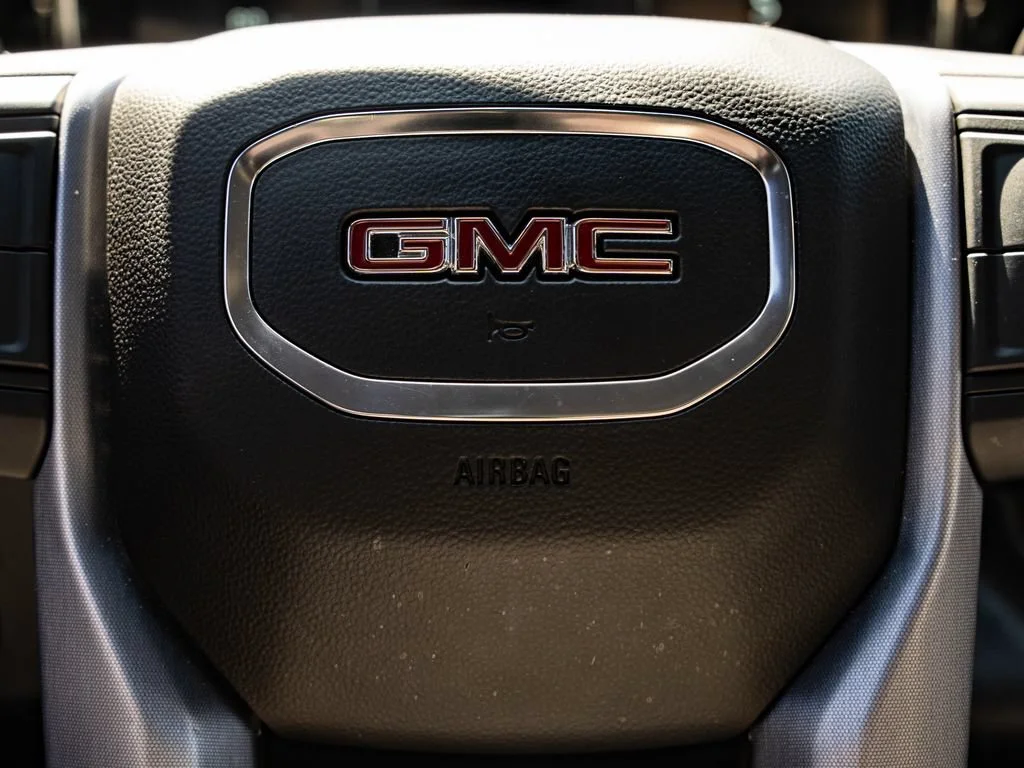 Used 2023 Titanium Rush Metallic GMC SLT image 32