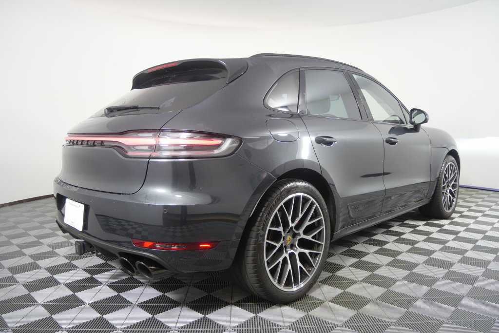 Used 2021  Porsche GTS image 4