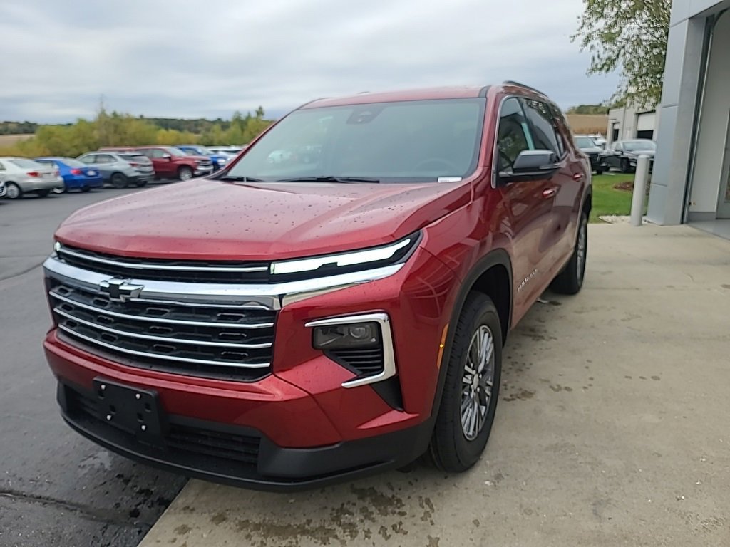 2026 Chevrolet Traverse photo 3