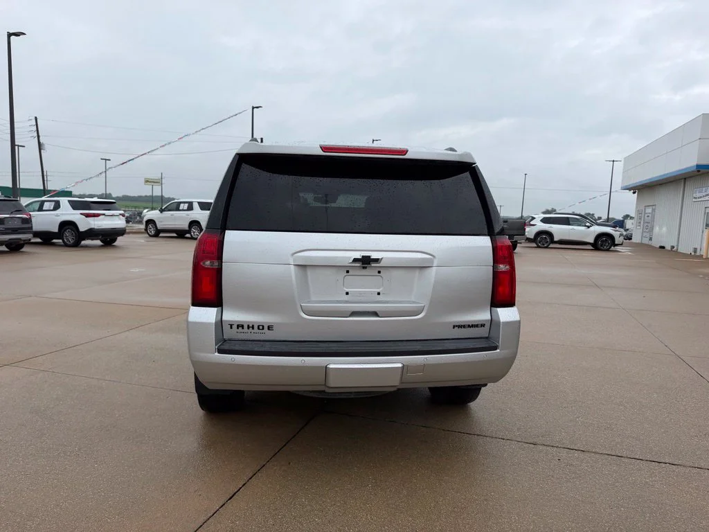 Used 2019 Silver Chevrolet Premier image 4