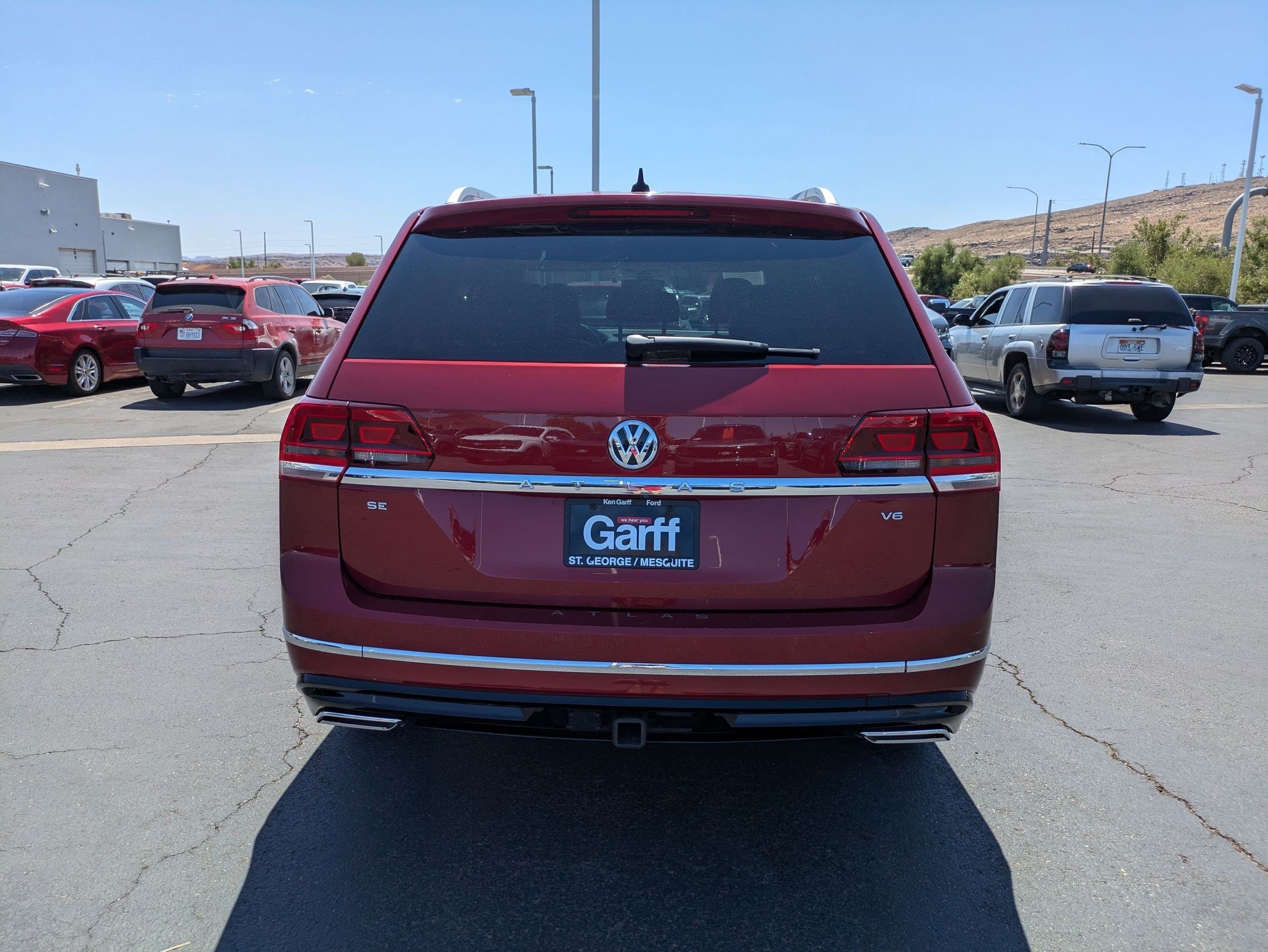 Used 2019 Fortana Red Metallic Volkswagen 3.6L V6 SE w/Technology R-Line image 4