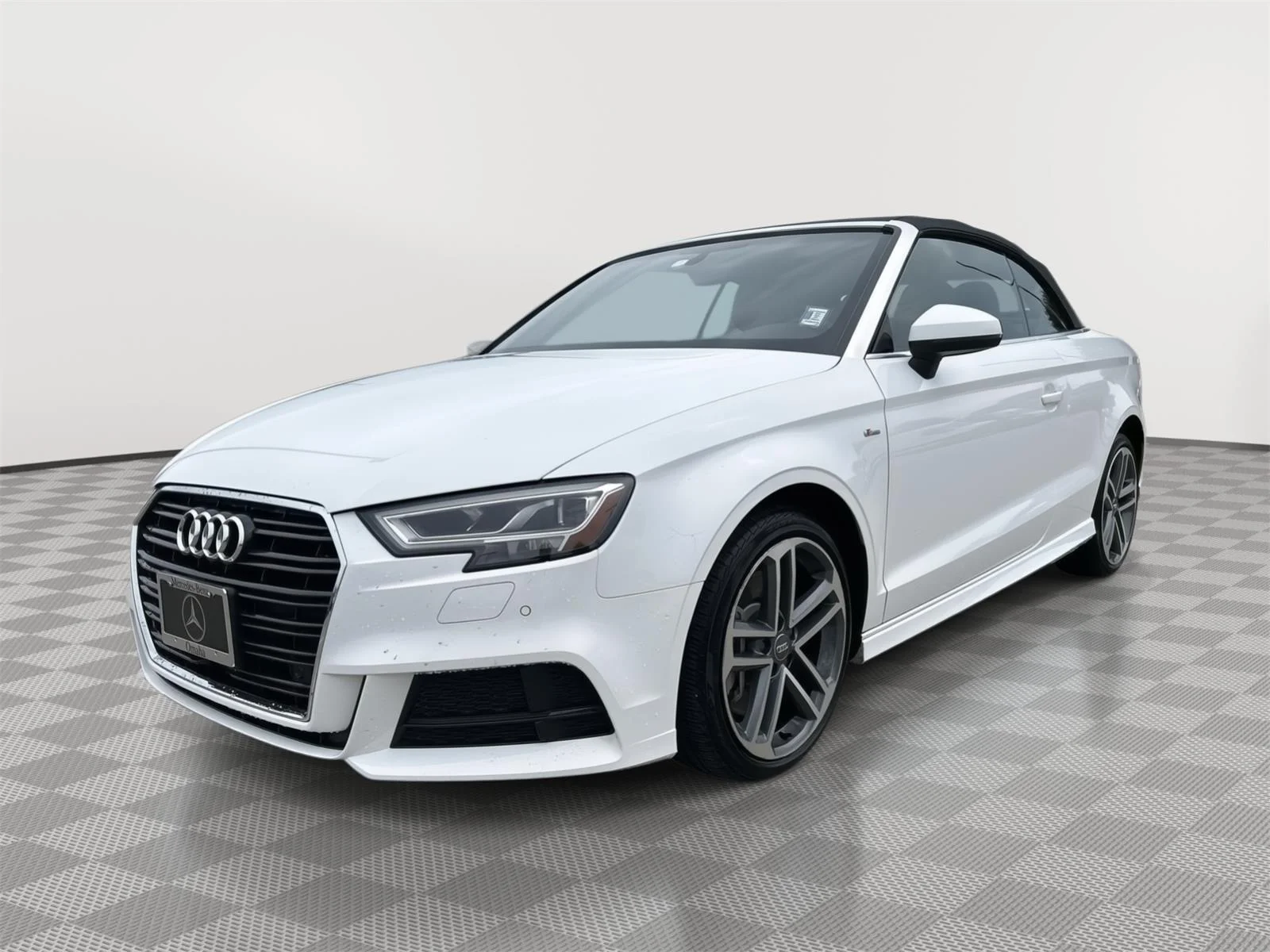 Used 2019 Ibis White/Black Roof Audi Premium Plus image 7