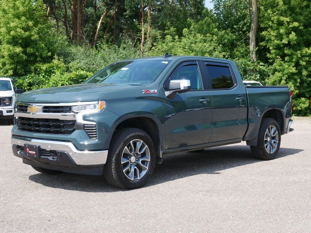 Used 2026 Gray Chevrolet LT image 7