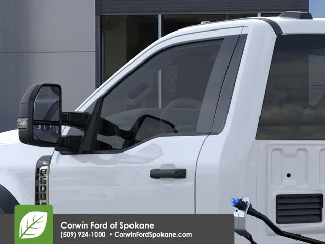 2025 Ford F-600 Super Duty Chassis Cab XL - Photo 20