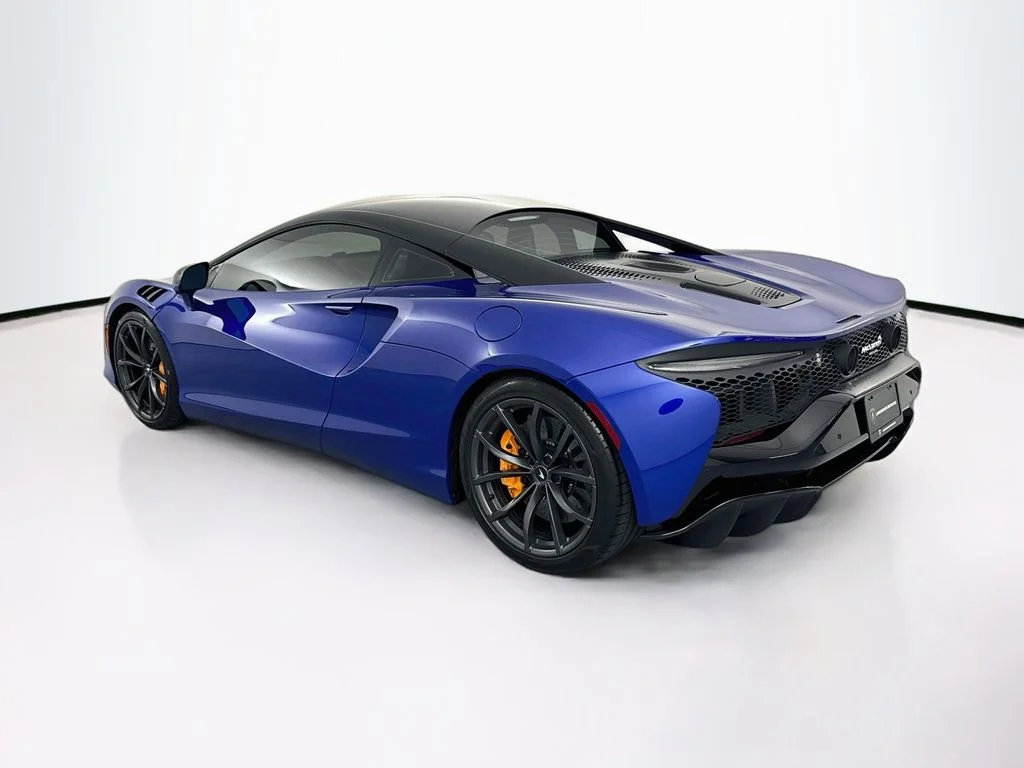 Used 2023 Blue McLaren  image 7