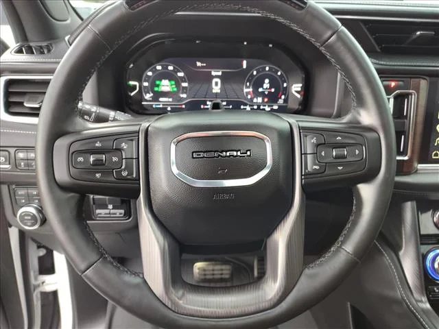 2024 GMC Yukon Denali Ultimate - Photo 21