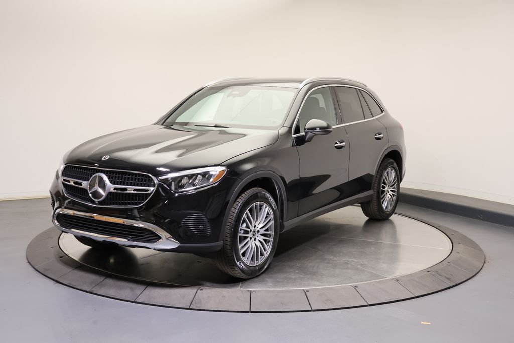 Used 2026 Black Mercedes-Benz GLC 300 image 3