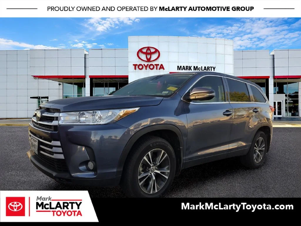 Used 2019 Blue Toyota LE Plus image 1