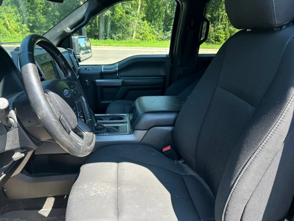 Used 2019 Black Ford XLT image 12