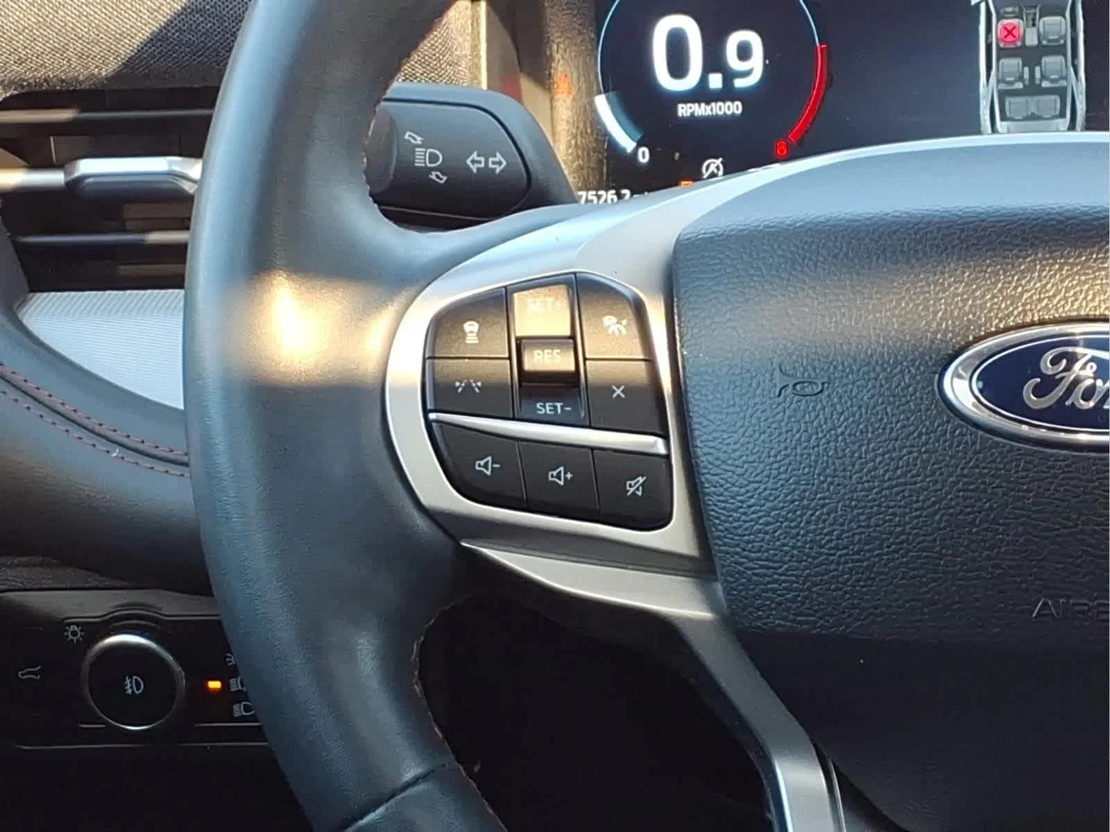 Used 2025 Vapor Blue Ford Active image 22