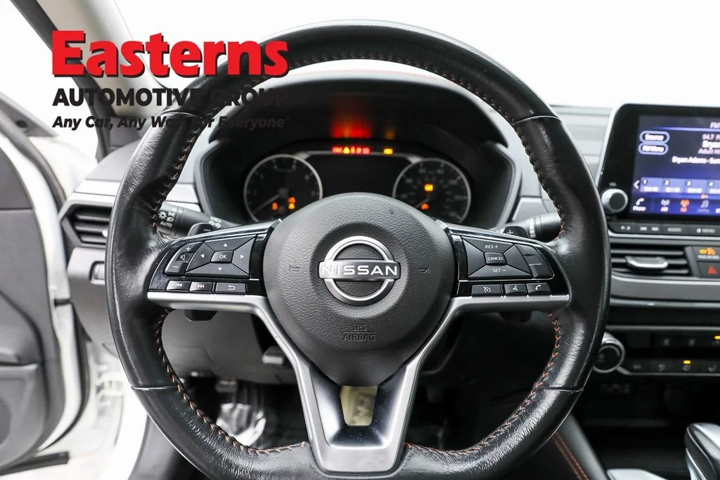 Used 2023 White Nissan 2.5 SR image 10