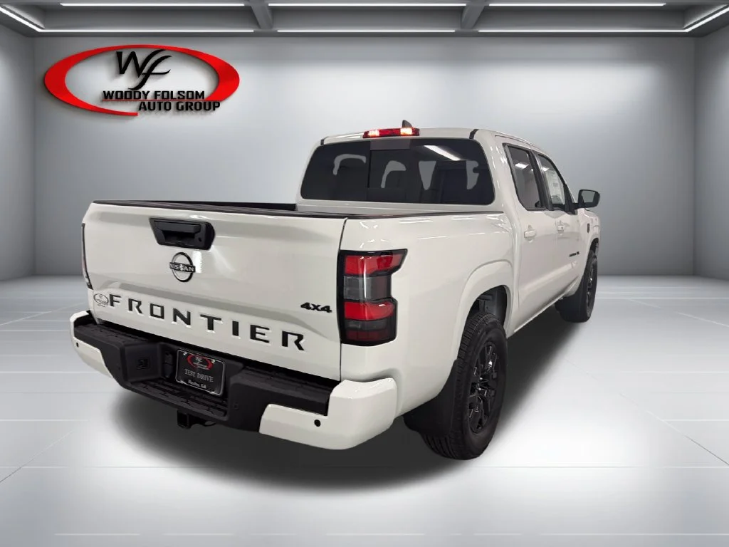 New 2027 Glacier White Nissan Crew Cab SV image 6