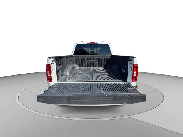 Used 2023 Oxford White Ford XLT image 18