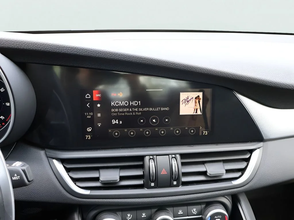 New 2026 Vesuvio Gray Metallic Alfa Romeo Base image 24