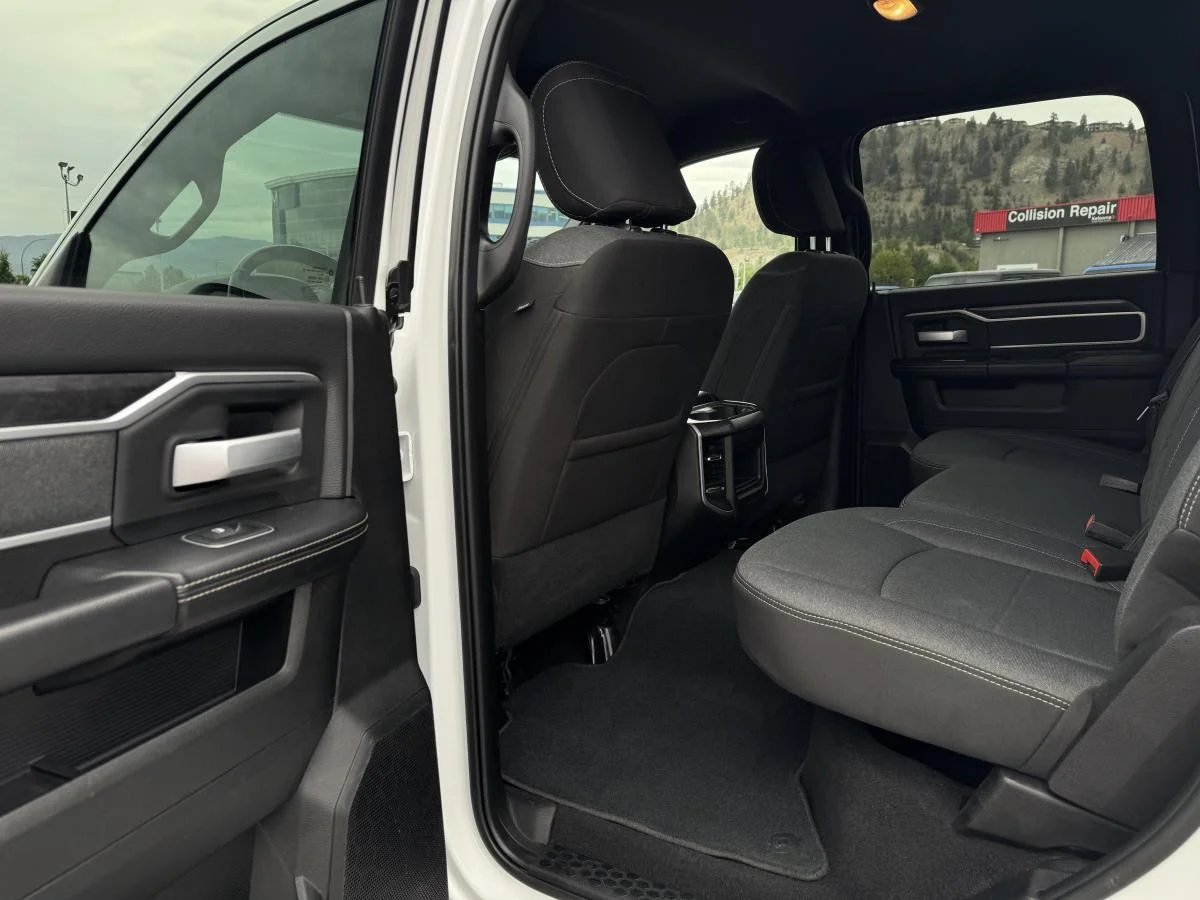 Used 2023 White RAM Big Horn image 11