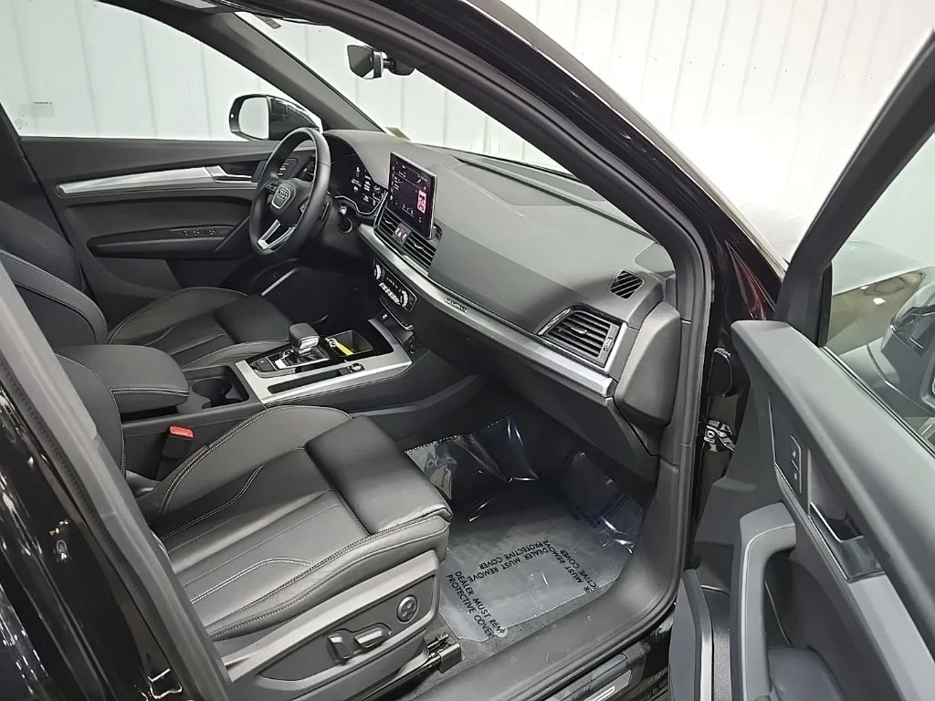 Used 2025 Black Audi 45 S line Premium image 16