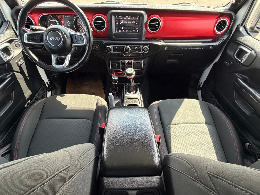 Used 2018 White Jeep Unlimited Rubicon image 9