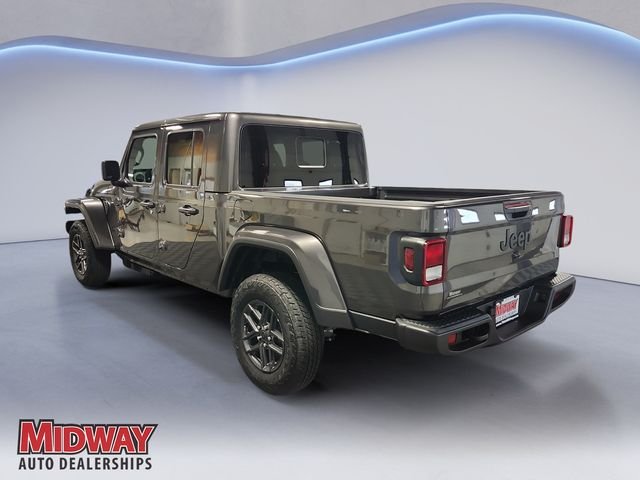 New 2026 Granite Crystal Metallic Clearcoat Jeep Sport S image 3