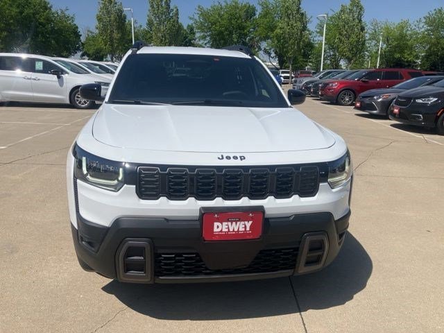 New 2026 Bright White Clear-Coat Exterior Paint Jeep Laredo image 2