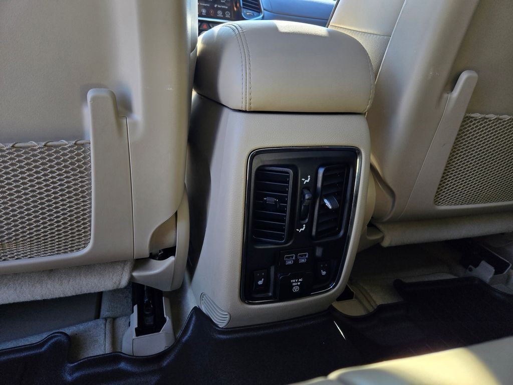 Used 2019 Red Jeep Overland image 33