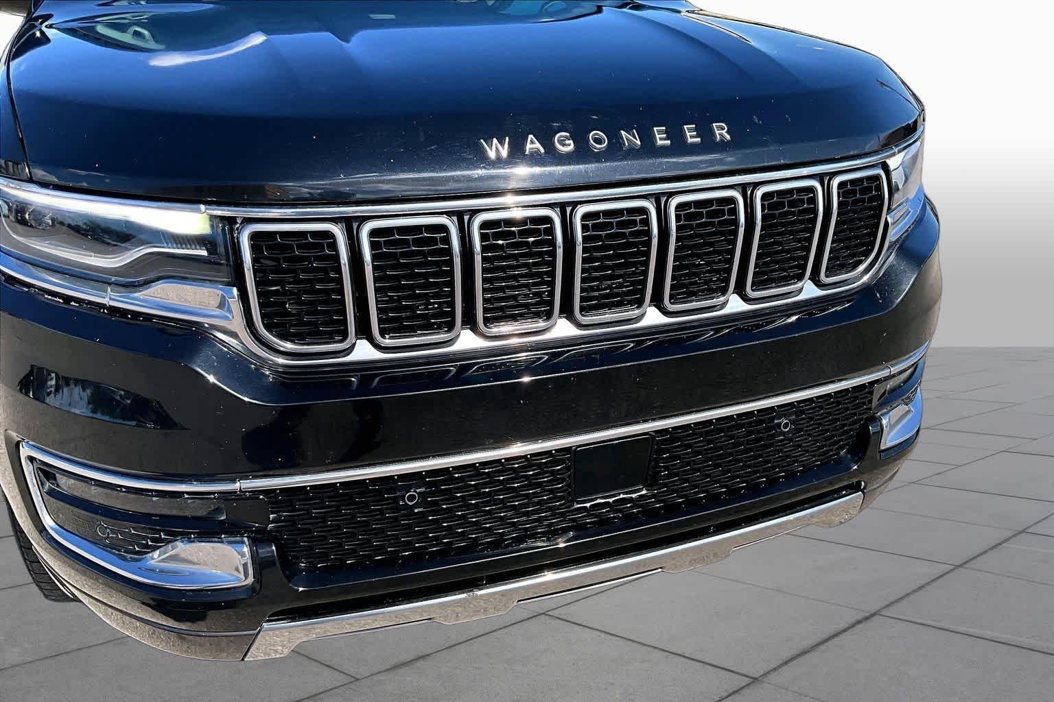 Used 2022 Diamond Black Crystal Pearlcoat Jeep Series III image 29