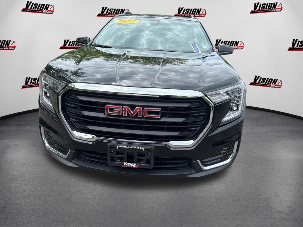 Used 2024 Black GMC SLE image 2