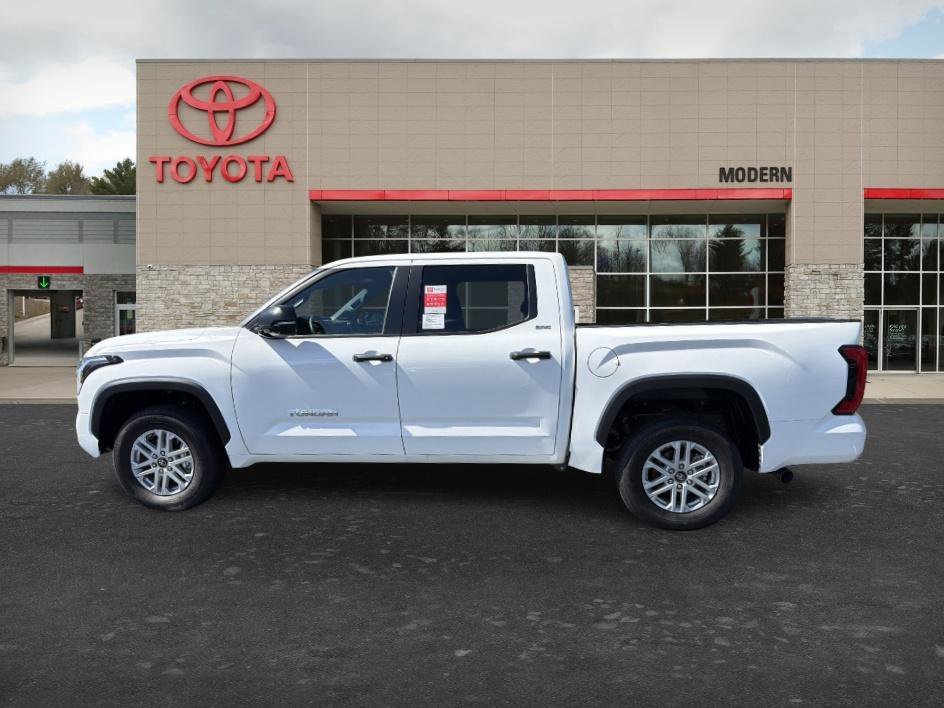 2026 Toyota Tundra SR5 - Photo 8