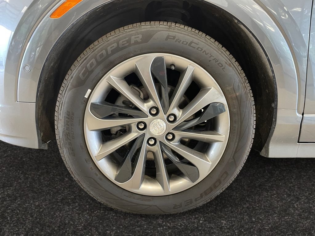 Used 2021  Buick Essence image 13