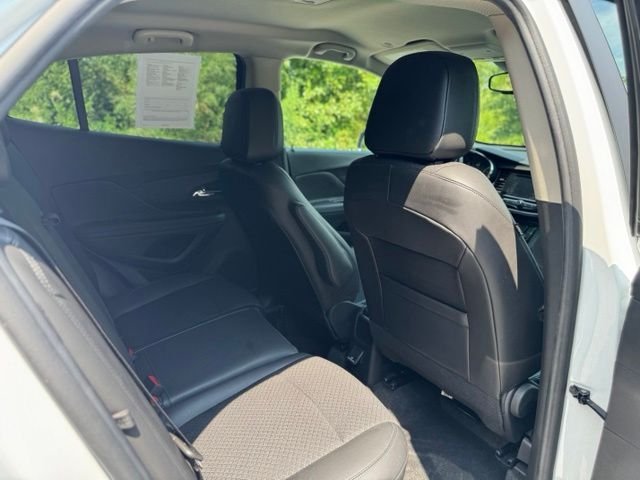 Used 2022 Summit White Buick Preferred image 16