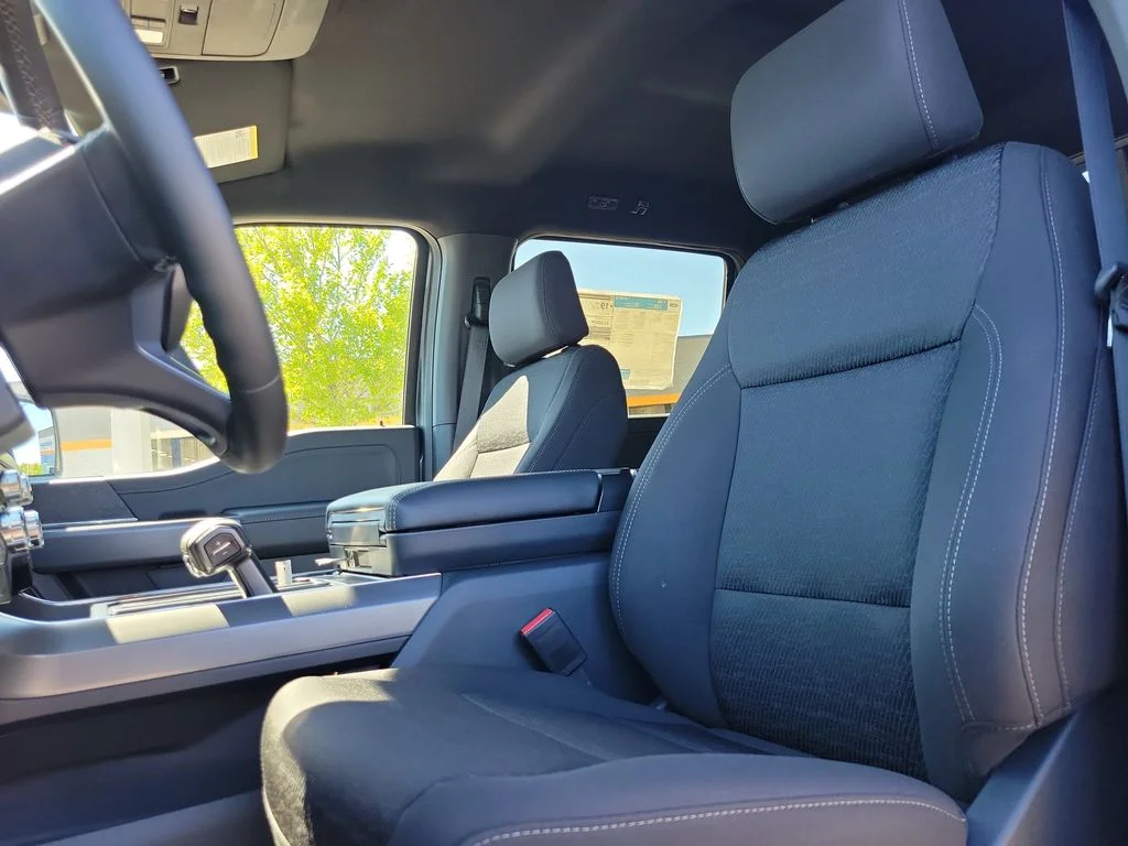 New 2026 Carbonized Gray Metallic Ford XLT image 17