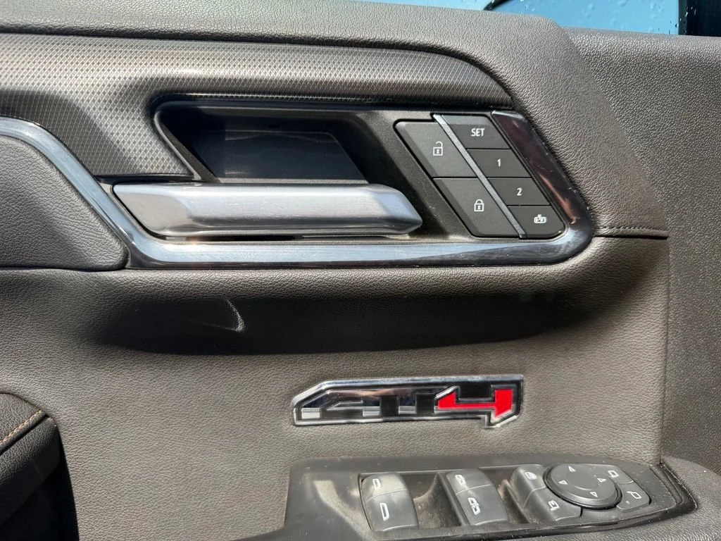 Used 2023 Sterling Metallic GMC AT4 image 11