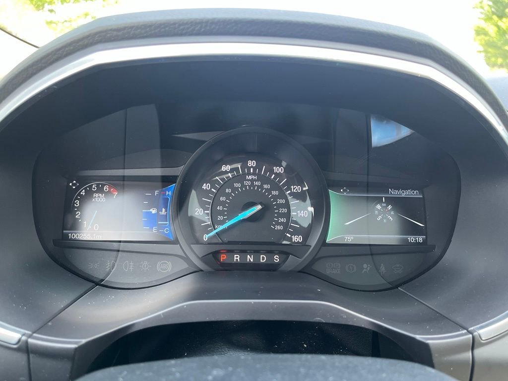 Used 2016 Silver Ford Sport image 21