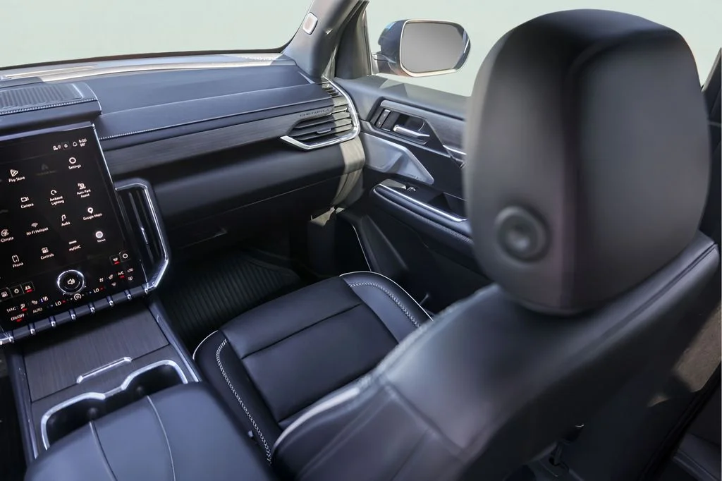 Used 2024 Black GMC Denali image 32