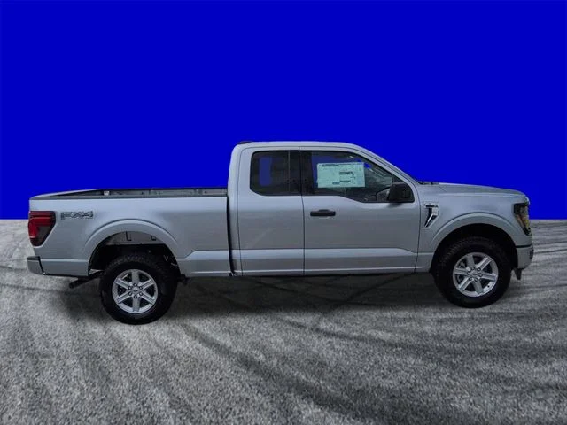 New 2026 Iconic Silver Metallic Ford XLT image 3