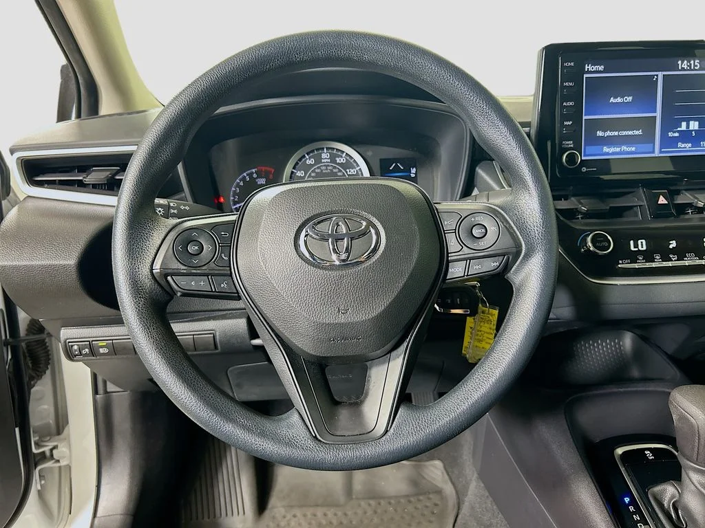 Used 2022 White Toyota LE image 11