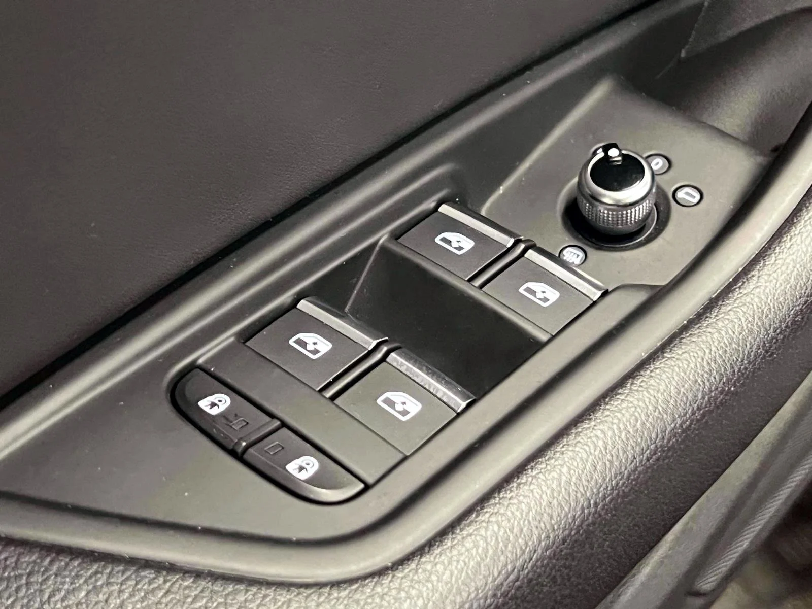 Used 2025 Black Audi S line Premium image 17