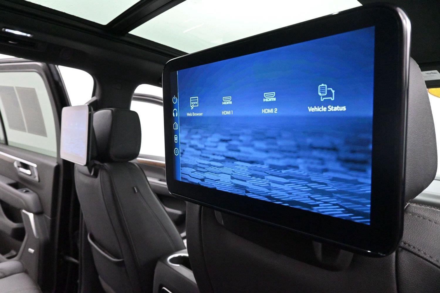 Used 2025 Black Chevrolet High Country image 40