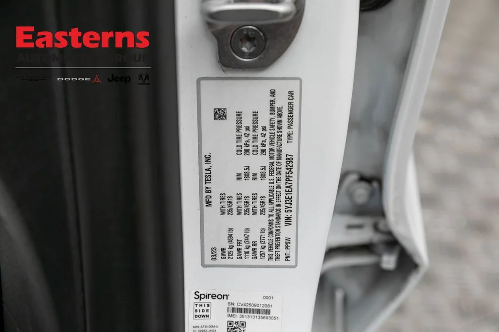 Used 2023 White Tesla Base image 32