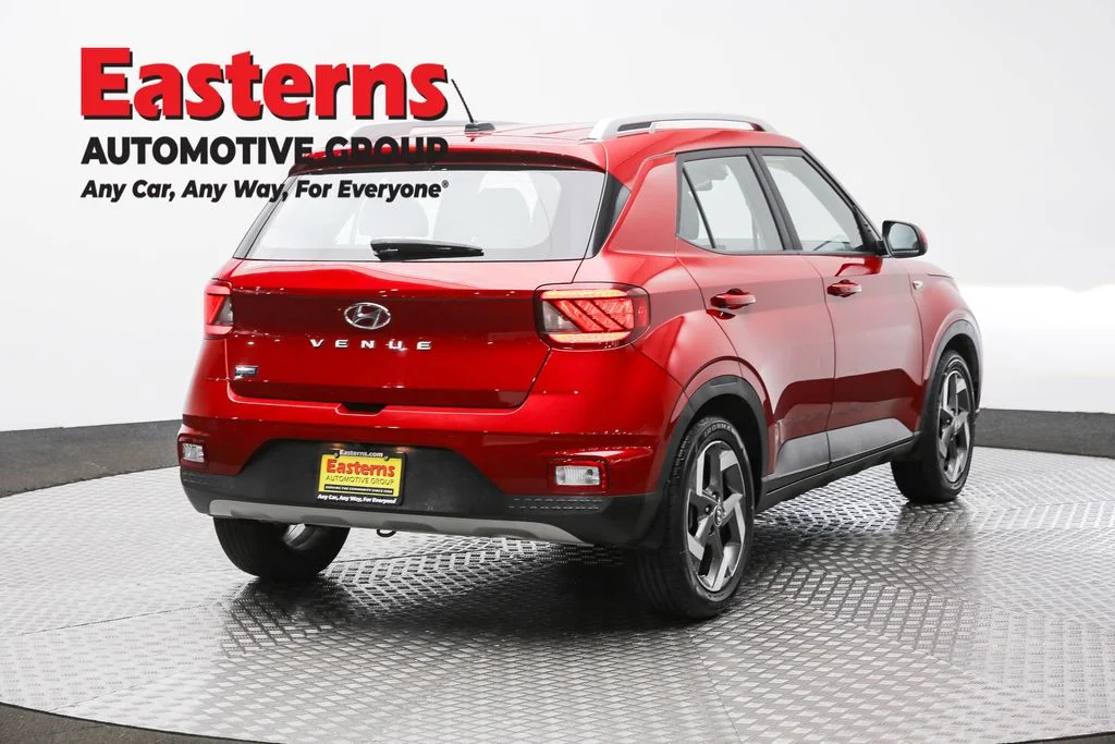Used 2023 Red Hyundai Limited image 5
