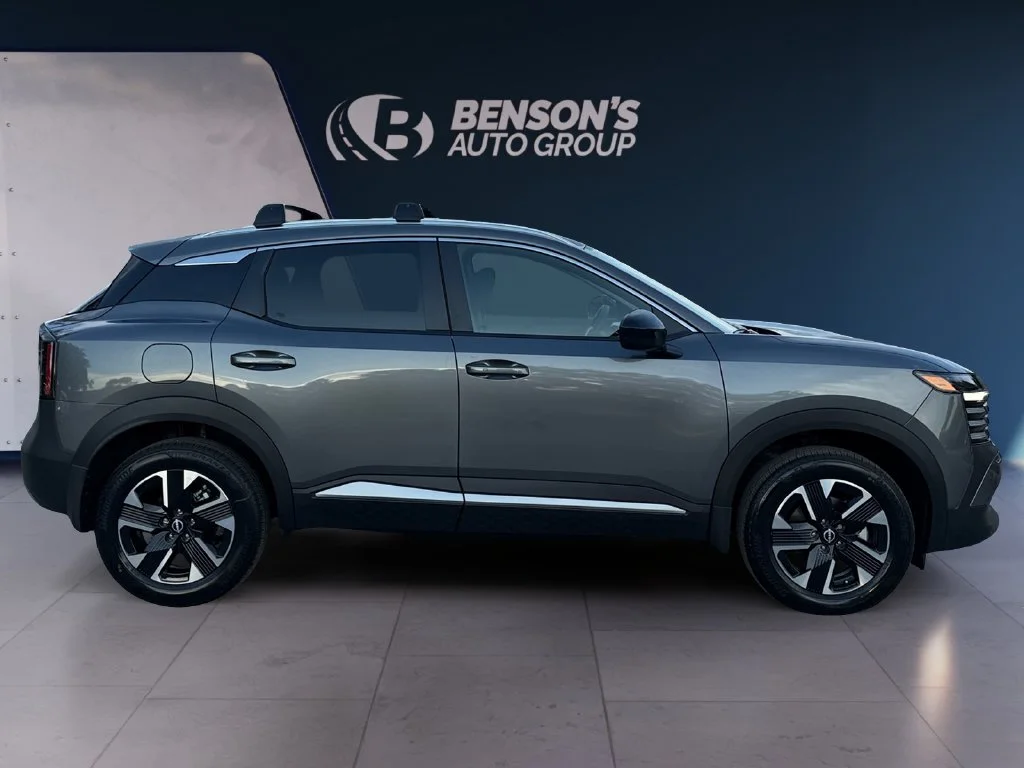 New 2027 Gray Nissan SV image 6