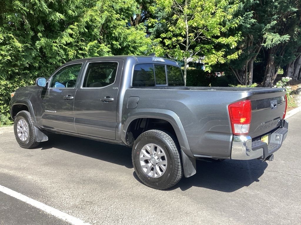 Used 2017 Gray Toyota SR5 image 9