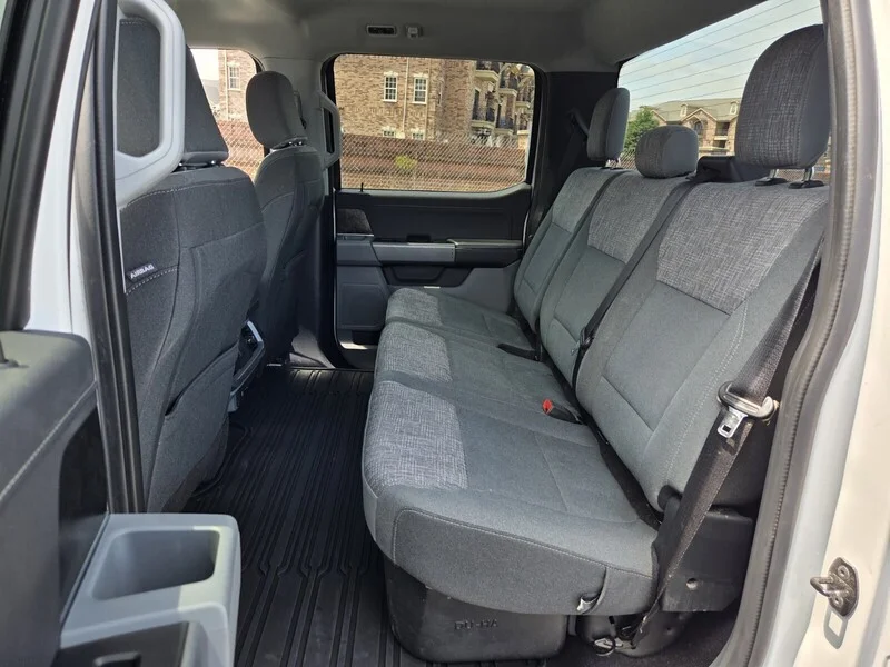 Used 2023 WHITE FORD XLT 4WD SUPERCREW 5.5
