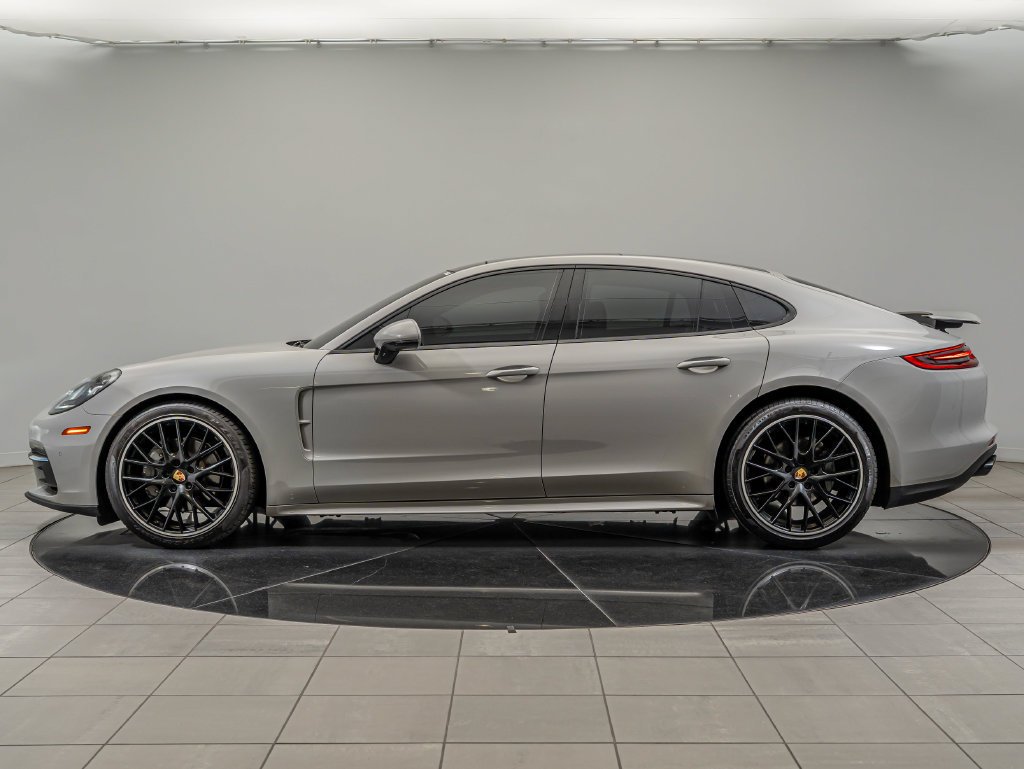 Used 2018 Chalk Porsche 4S image 2