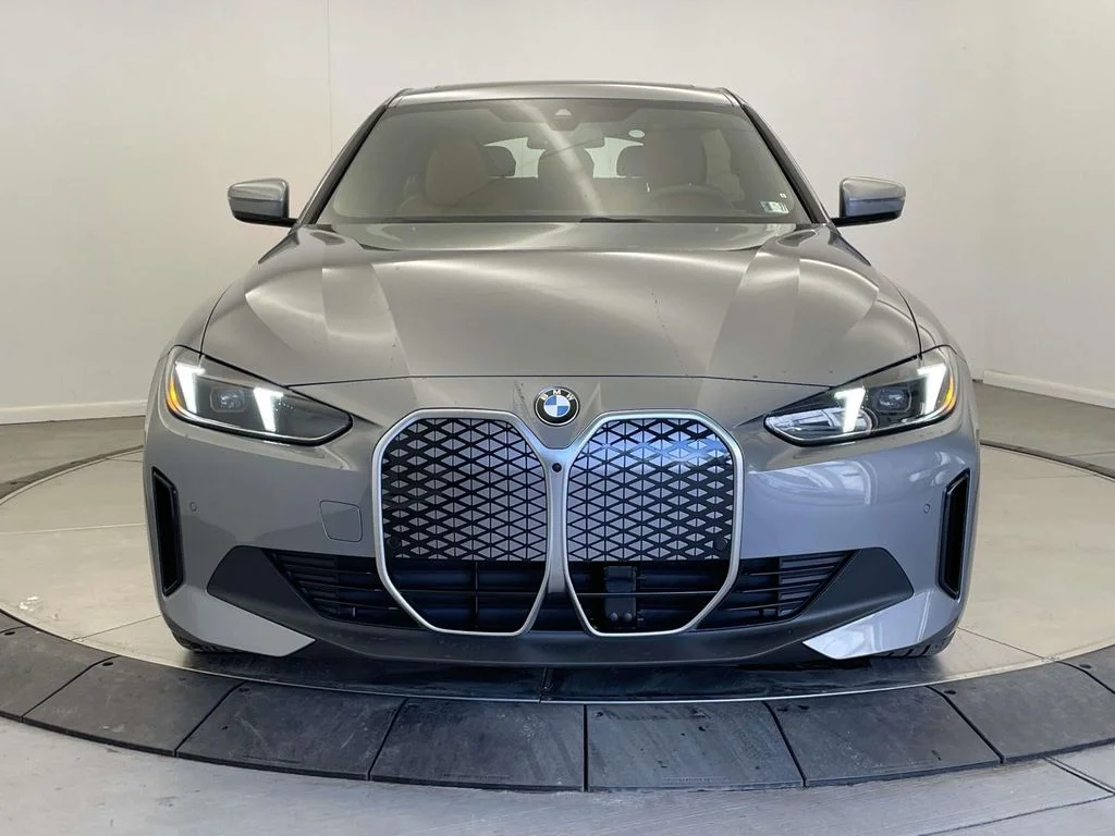 2026 BMW i4 40 - Photo 8